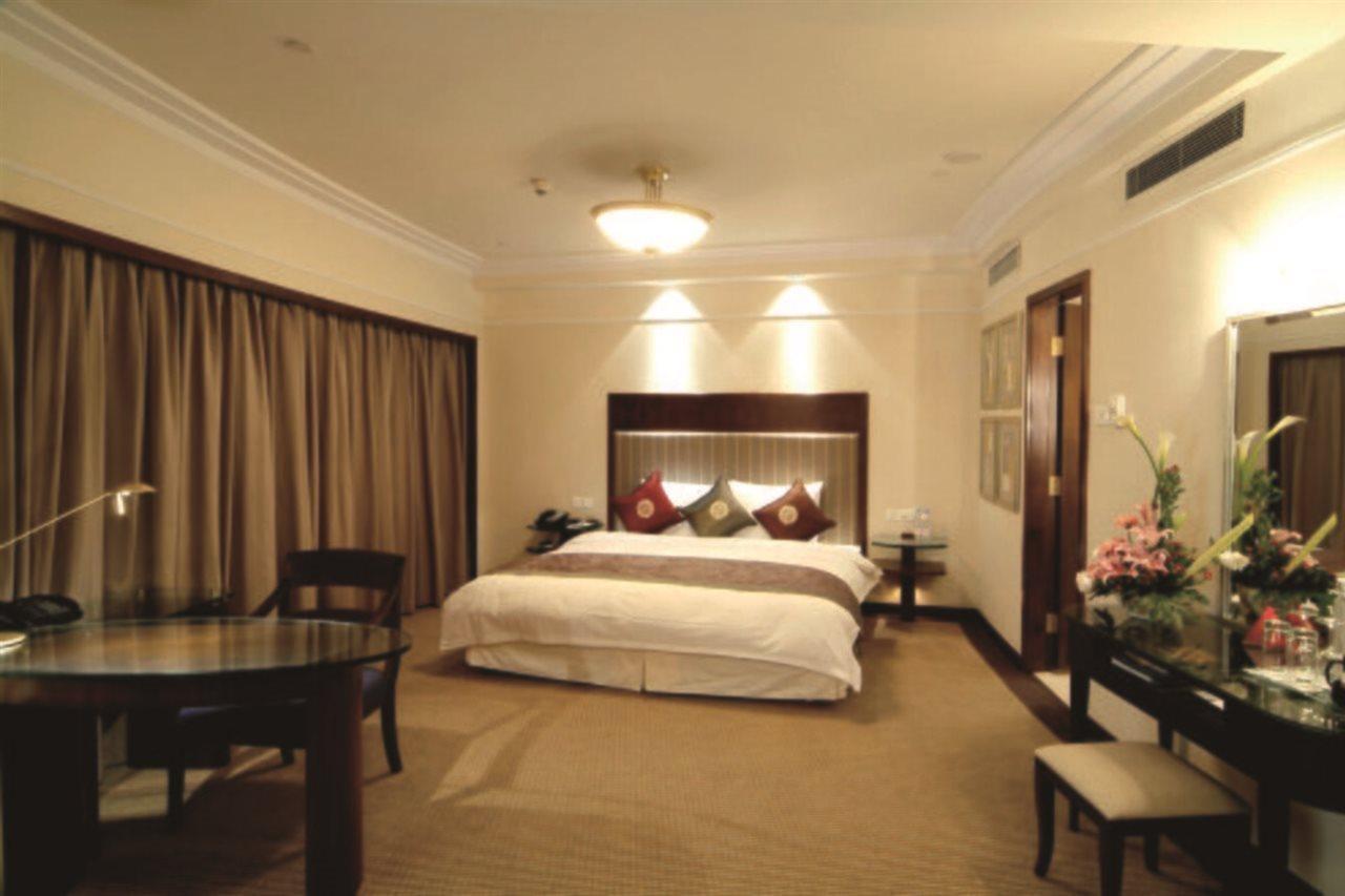 Howard Johnson Ginwa Plaza Hotel Xi'an  Buitenkant foto