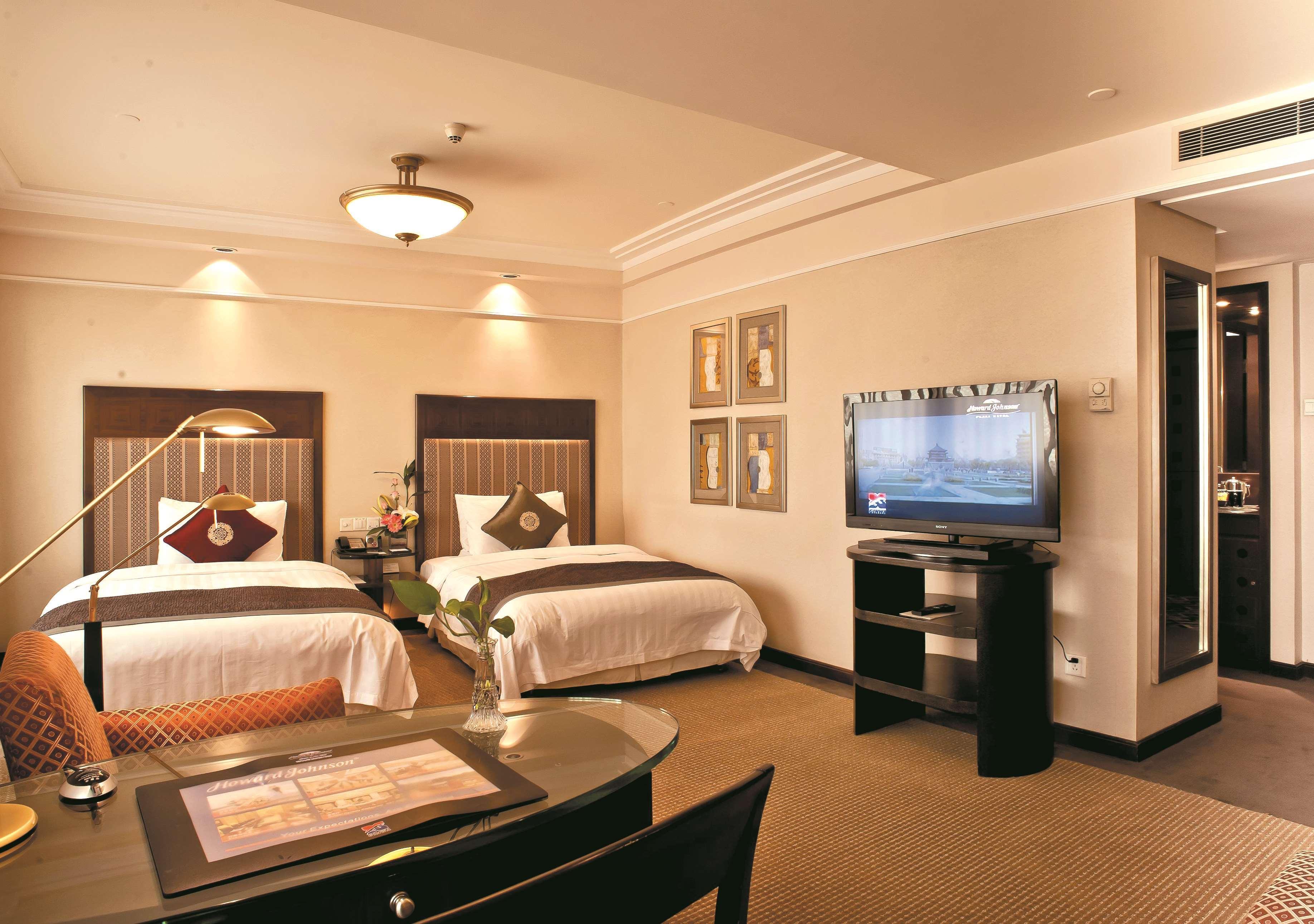Howard Johnson Ginwa Plaza Hotel Xi'an  Buitenkant foto