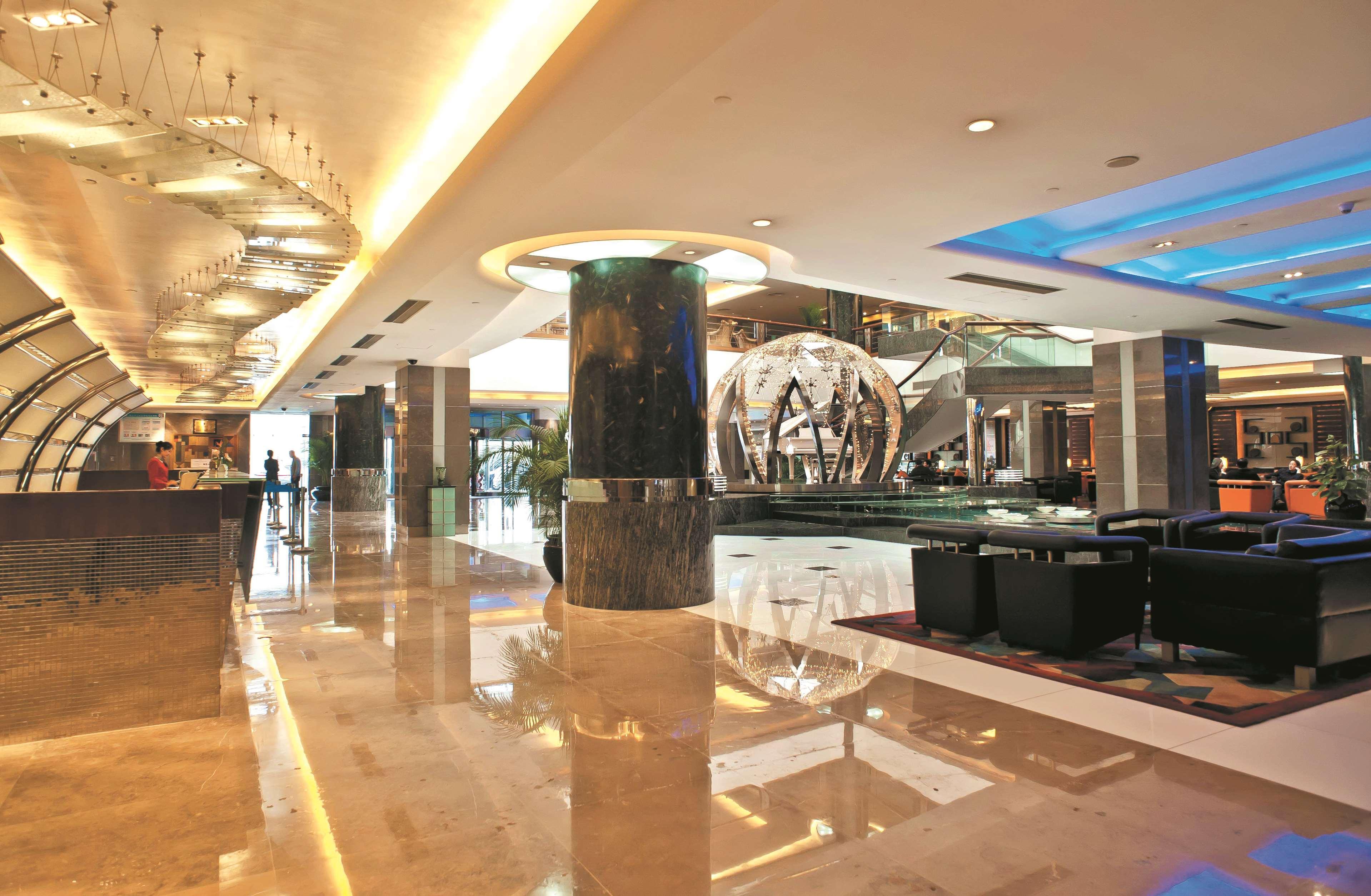 Howard Johnson Ginwa Plaza Hotel Xi'an  Buitenkant foto
