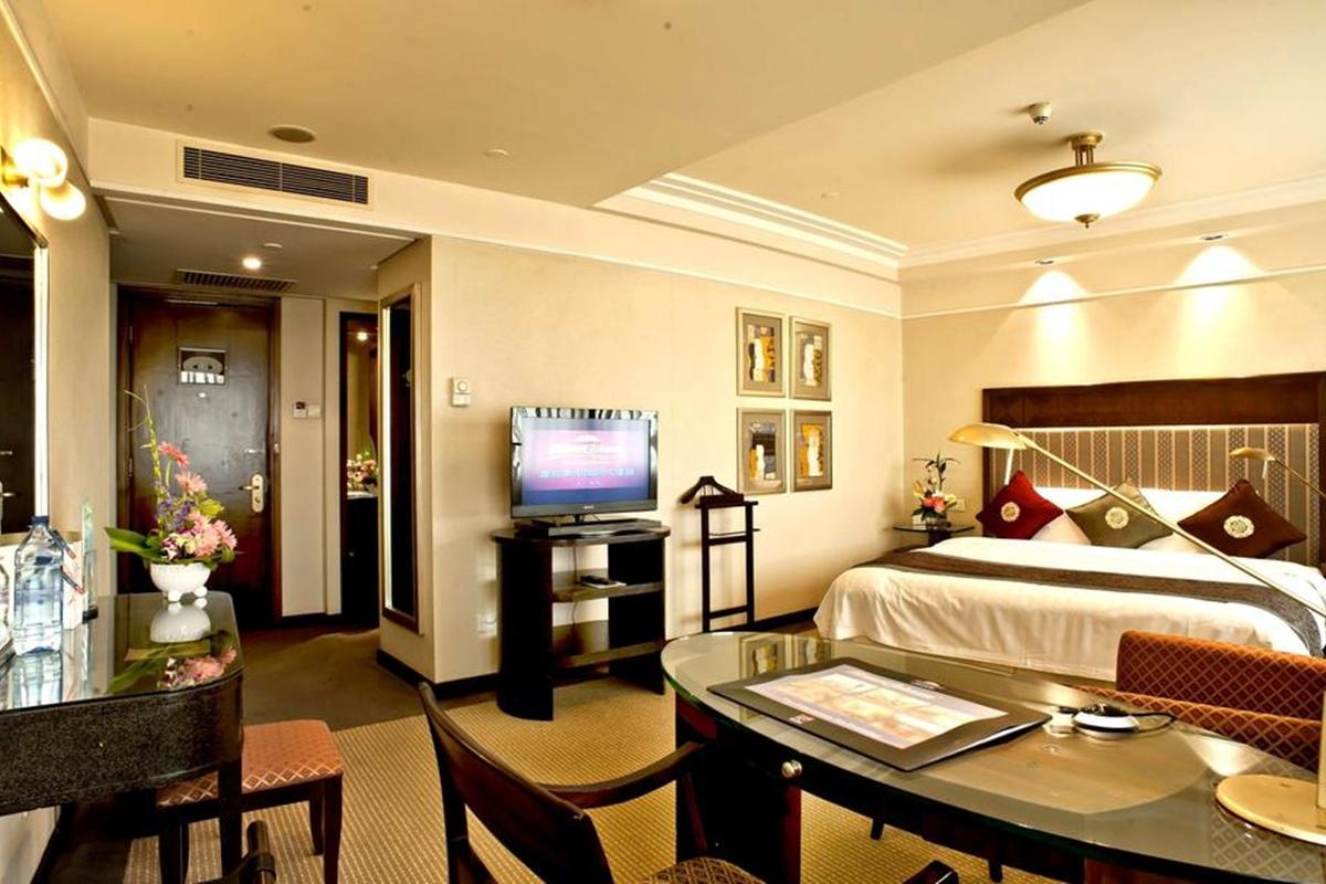 Howard Johnson Ginwa Plaza Hotel Xi'an  Buitenkant foto