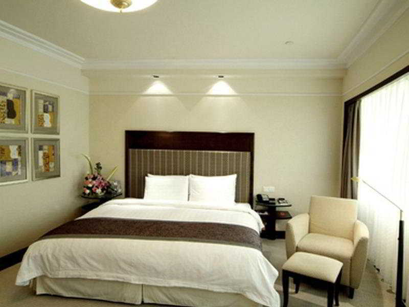 Howard Johnson Ginwa Plaza Hotel Xi'an  Buitenkant foto